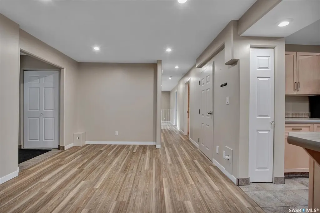 3102 Caen Street Saskatoon SK S7M 3N5