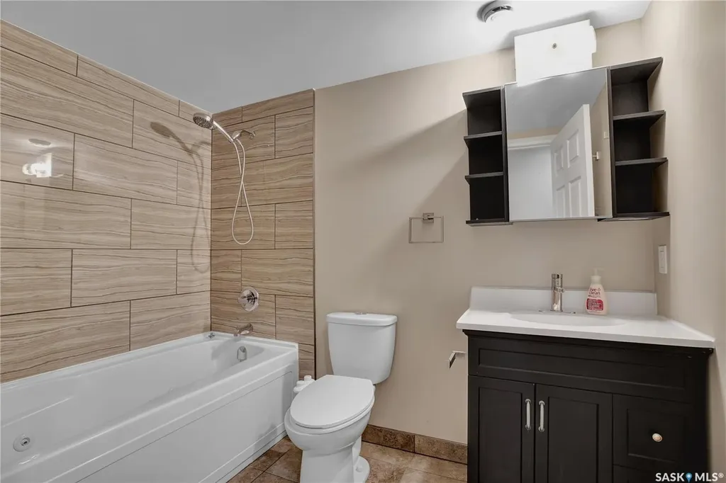 3102 Caen Street Saskatoon SK S7M 3N5