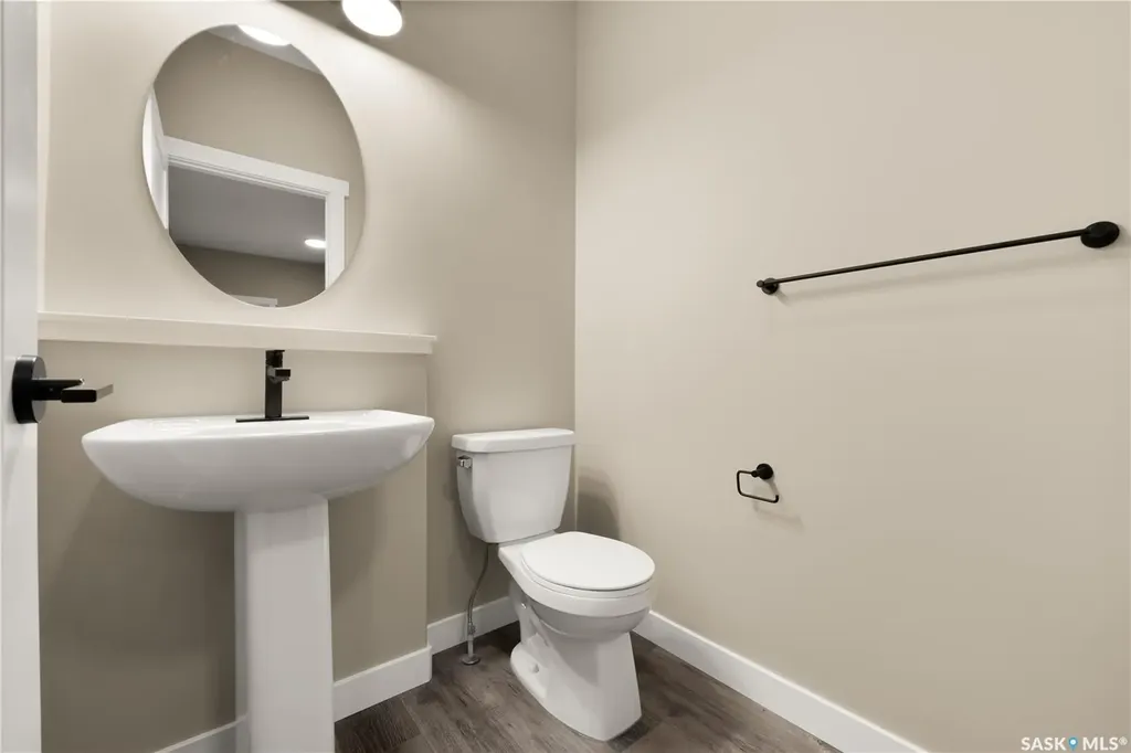 3004 Dumont Way Regina SK S4V 3B3