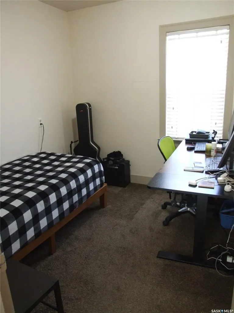 115 1st Street E Leader SK S0N 1H0