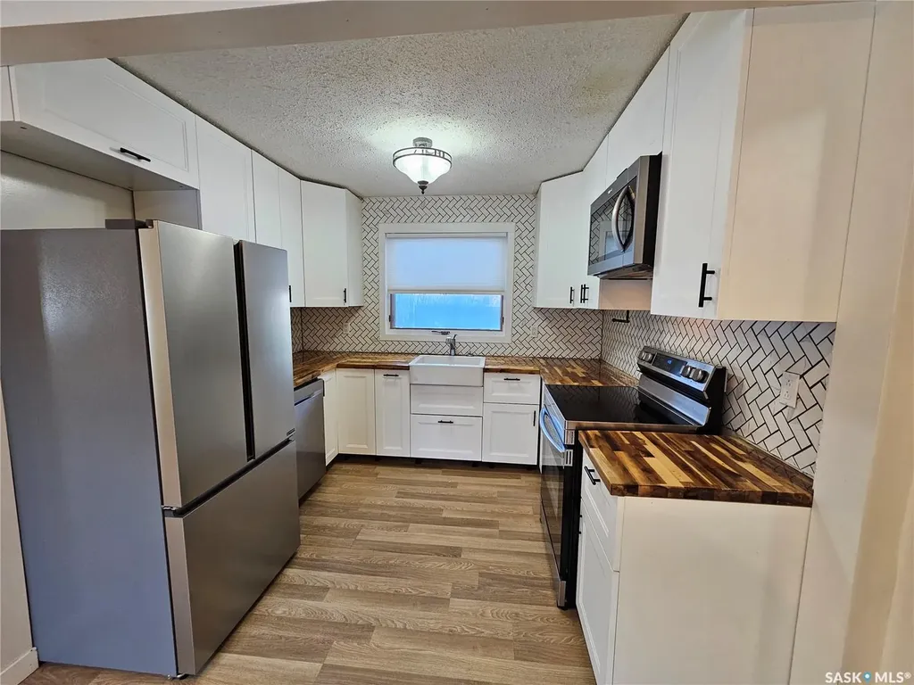 437 4th Avenue E Unity SK S0K 4L0