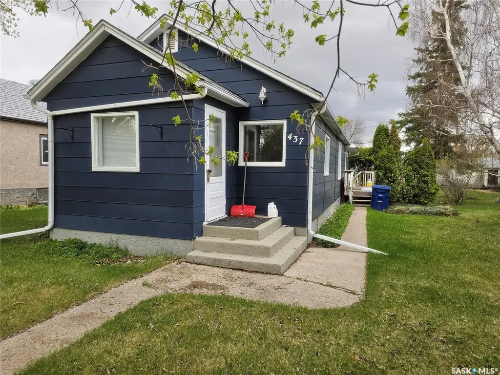 437 4th Avenue E Unity SK S0K 4L0