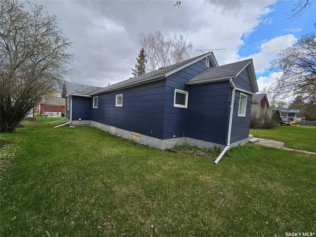 437 4th Avenue E Unity SK S0K 4L0