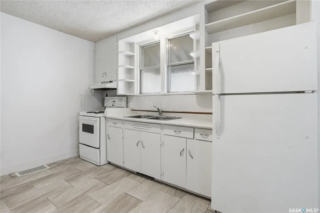 843 Argyle Street Regina SK S4T 3P9