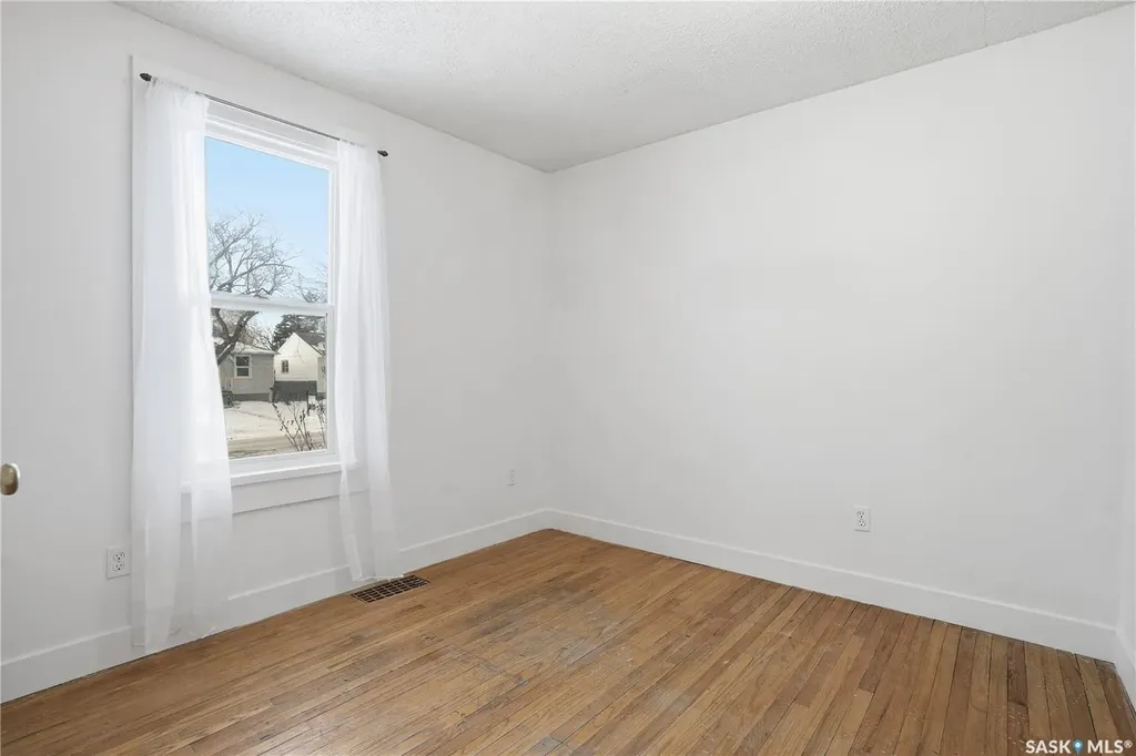 843 Argyle Street Regina SK S4T 3P9