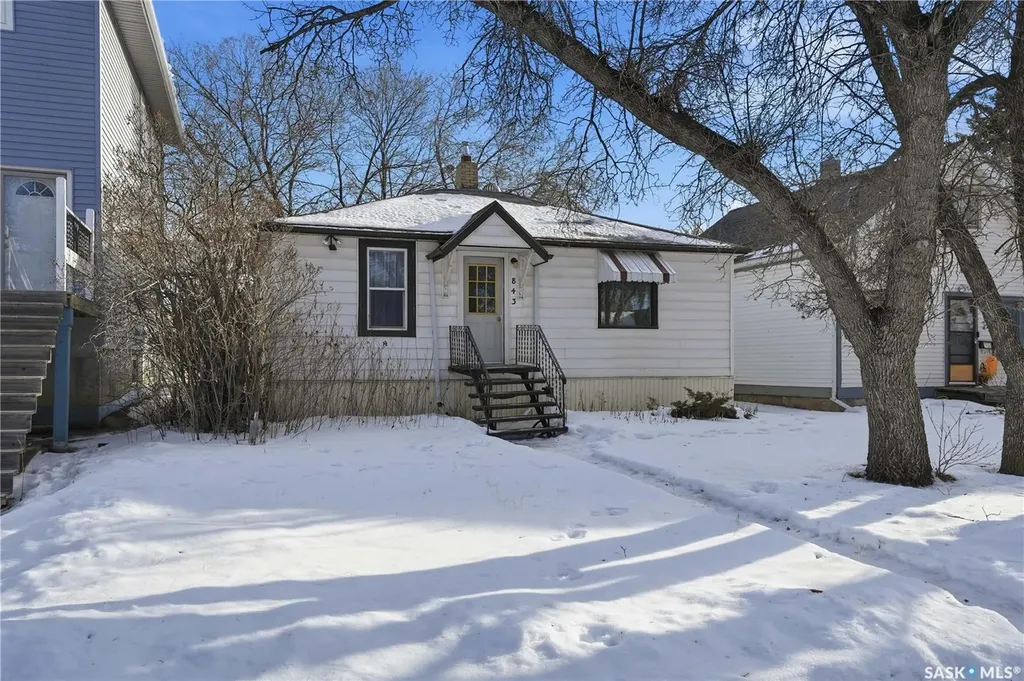 843 Argyle Street Regina SK S4T 3P9