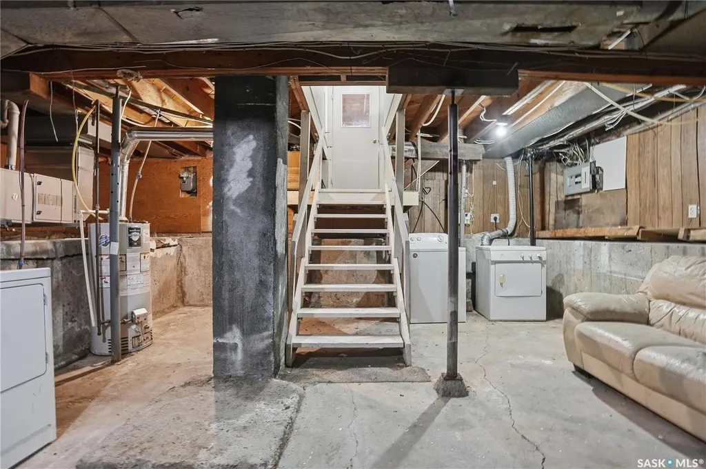 843 Argyle Street Regina SK S4T 3P9