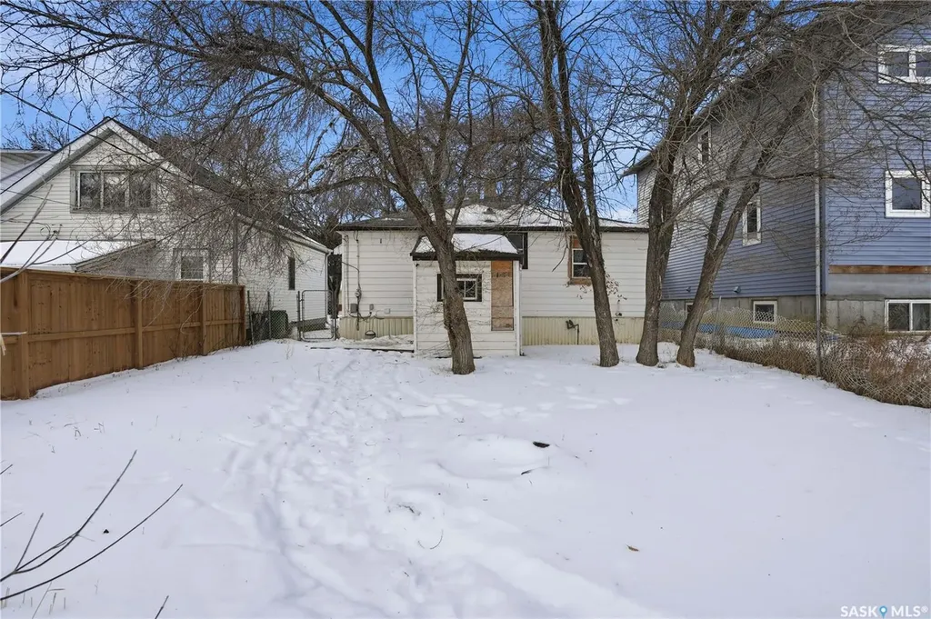843 Argyle Street Regina SK S4T 3P9
