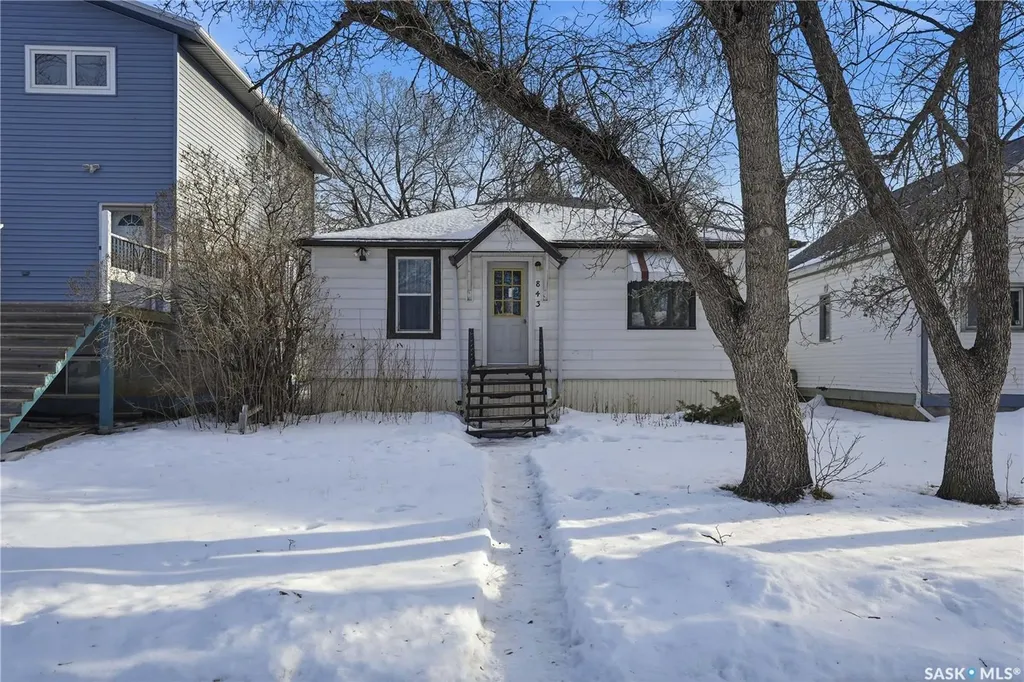 843 Argyle Street Regina SK S4T 3P9