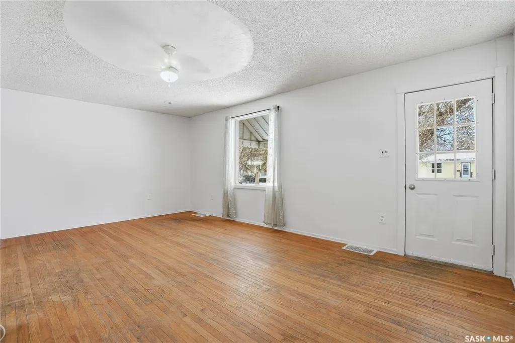 843 Argyle Street Regina SK S4T 3P9