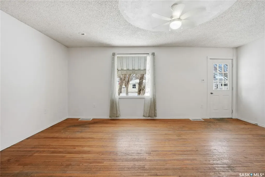 843 Argyle Street Regina SK S4T 3P9