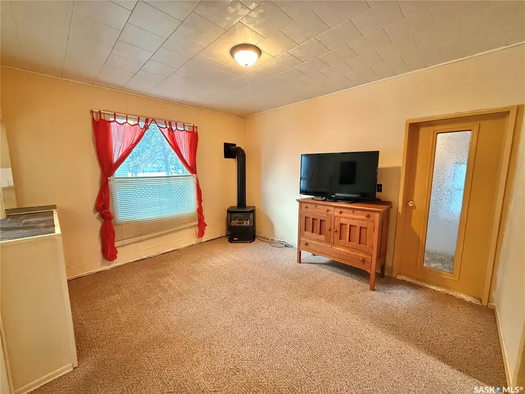 423 Dennis Street Herbert SK S0H 2A0