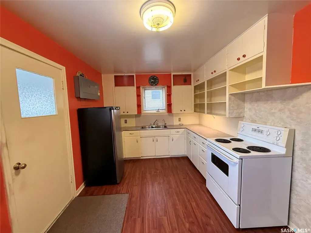 423 Dennis Street Herbert SK S0H 2A0