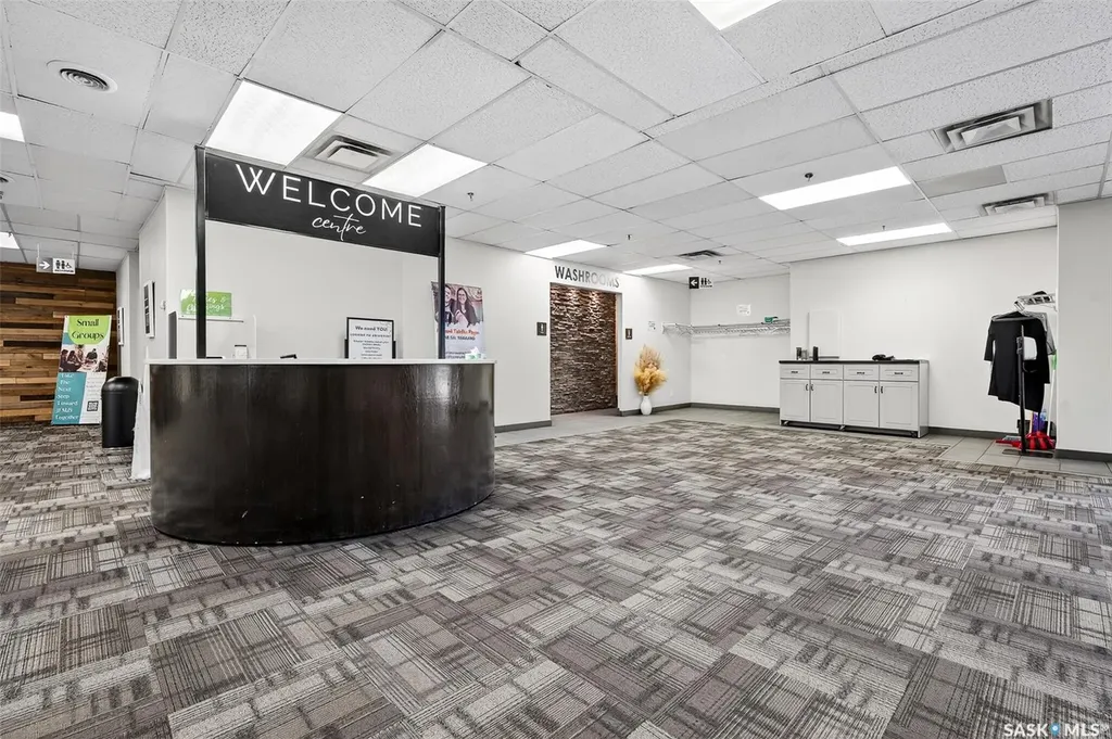 637 Main Street N Moose Jaw SK S6H 0W6