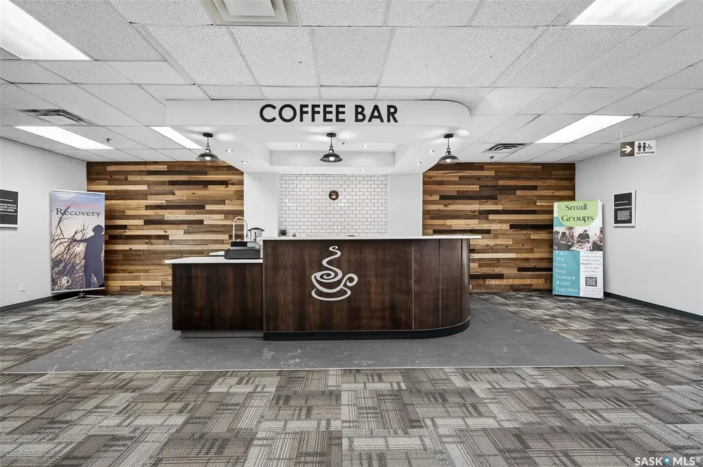 637 Main Street N Moose Jaw SK S6H 0W6