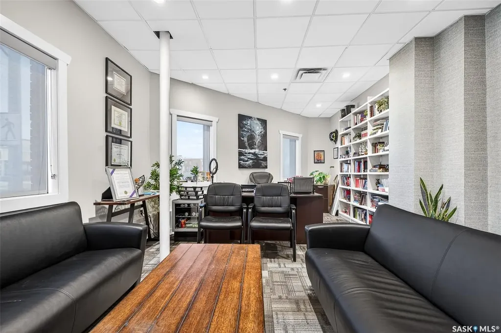 637 Main Street N Moose Jaw SK S6H 0W6