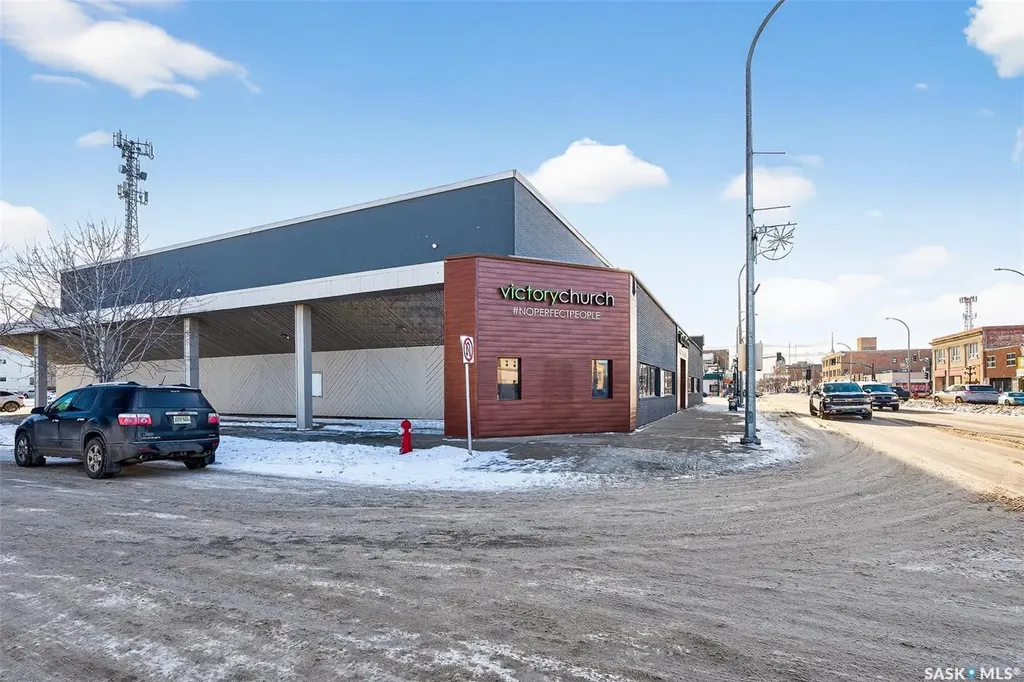 637 Main Street N Moose Jaw SK S6H 0W6