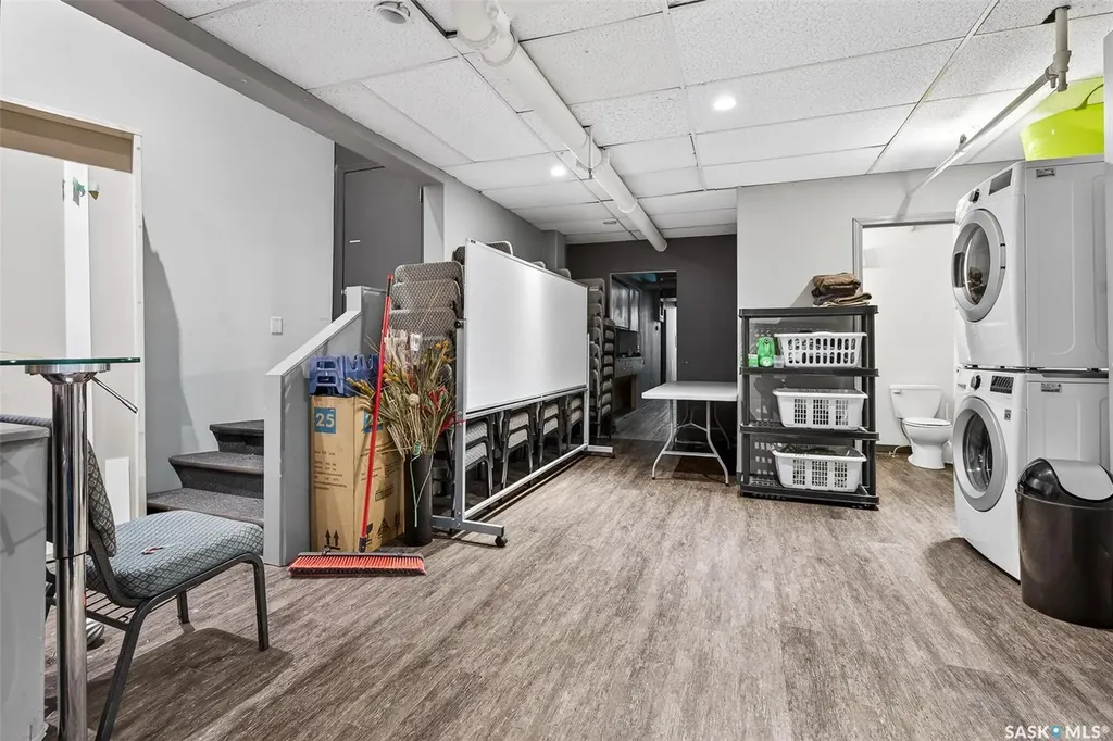 637 Main Street N Moose Jaw SK S6H 0W6