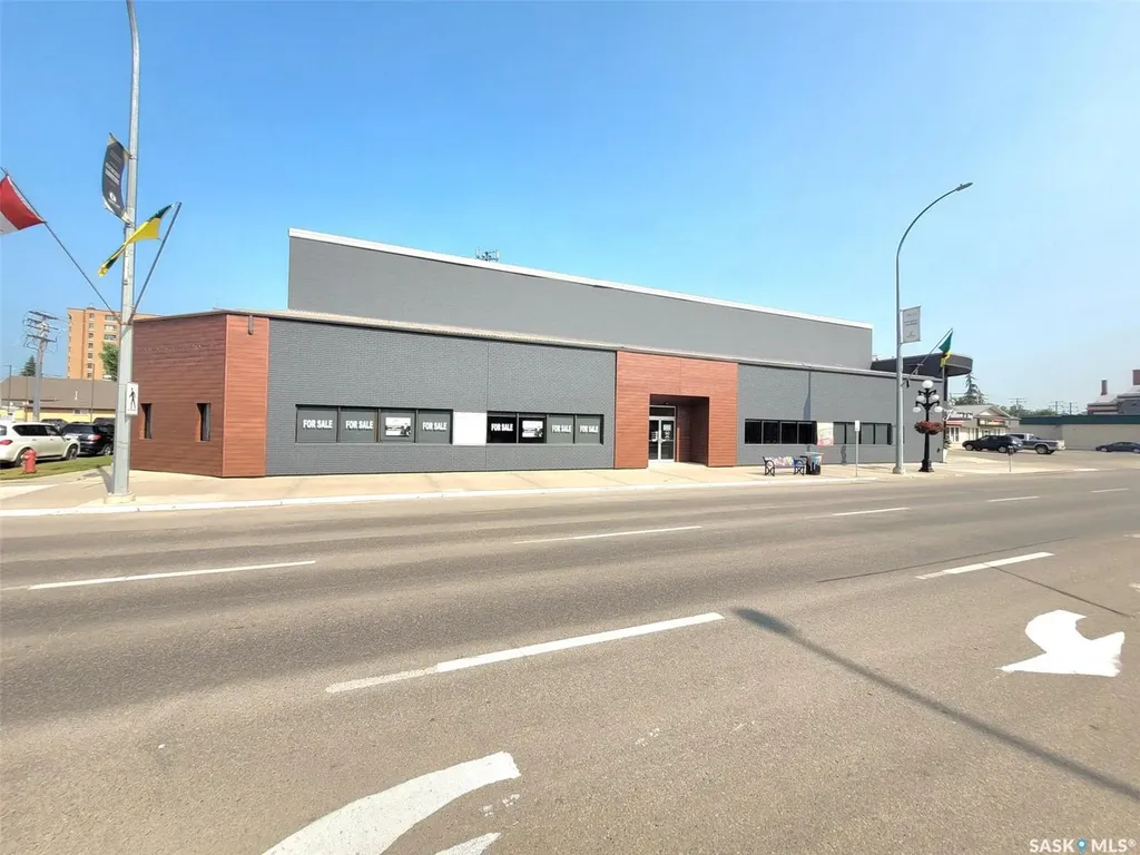 637 Main Street N Moose Jaw SK S6H 0W6