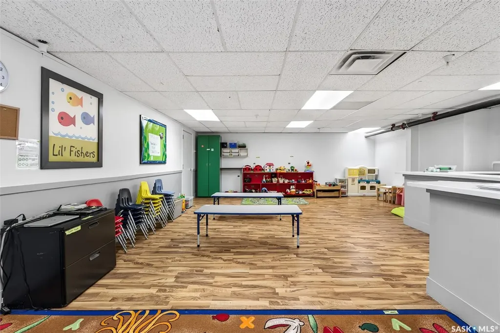 637 Main Street N Moose Jaw SK S6H 0W6