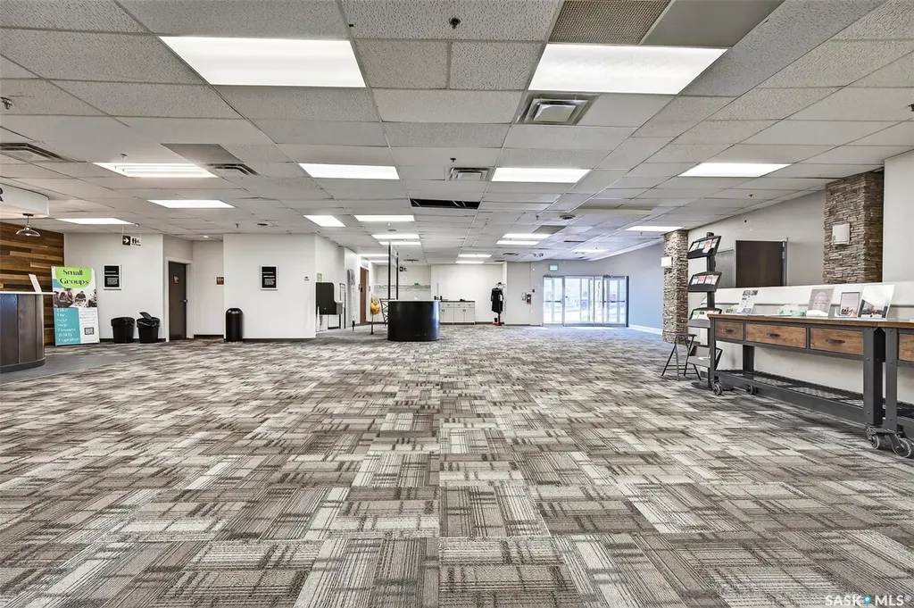 637 Main Street N Moose Jaw SK S6H 0W6