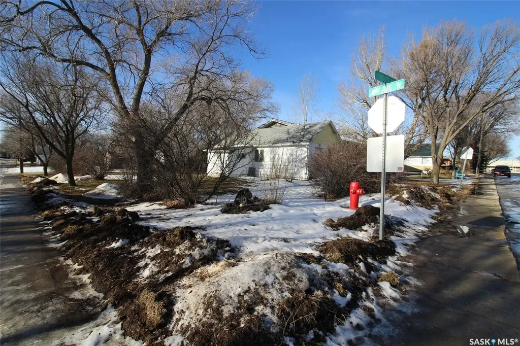 605 3rd Street W Shaunavon SK S0N 2M0