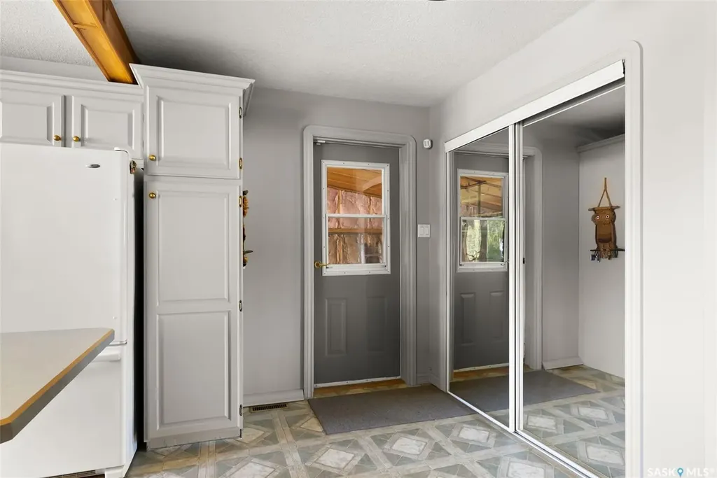 433 9th Avenue W Melville SK S0A 2P0