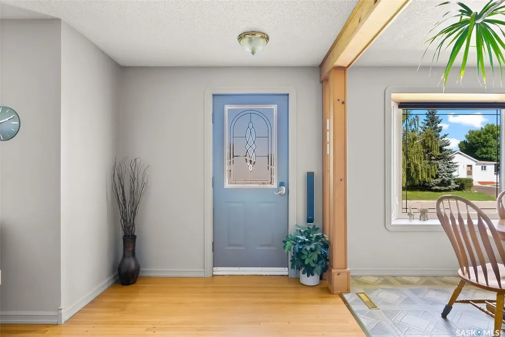 433 9th Avenue W Melville SK S0A 2P0