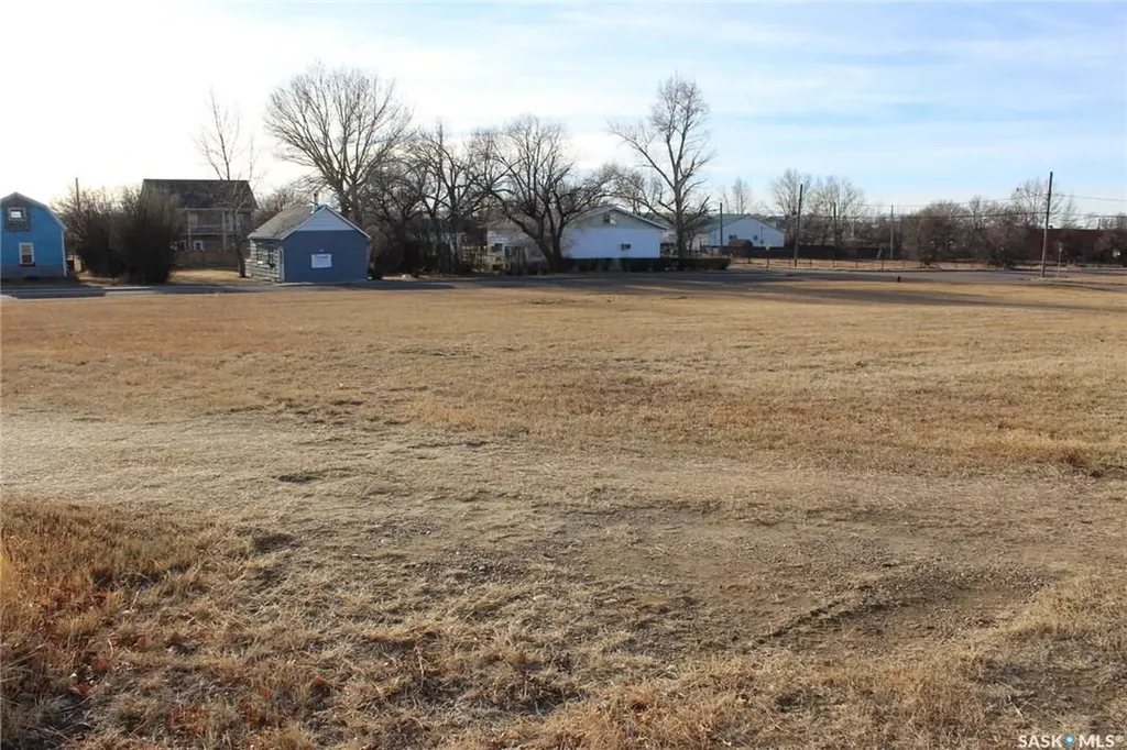 253 2nd Avenue E Shaunavon SK S0N 2M0