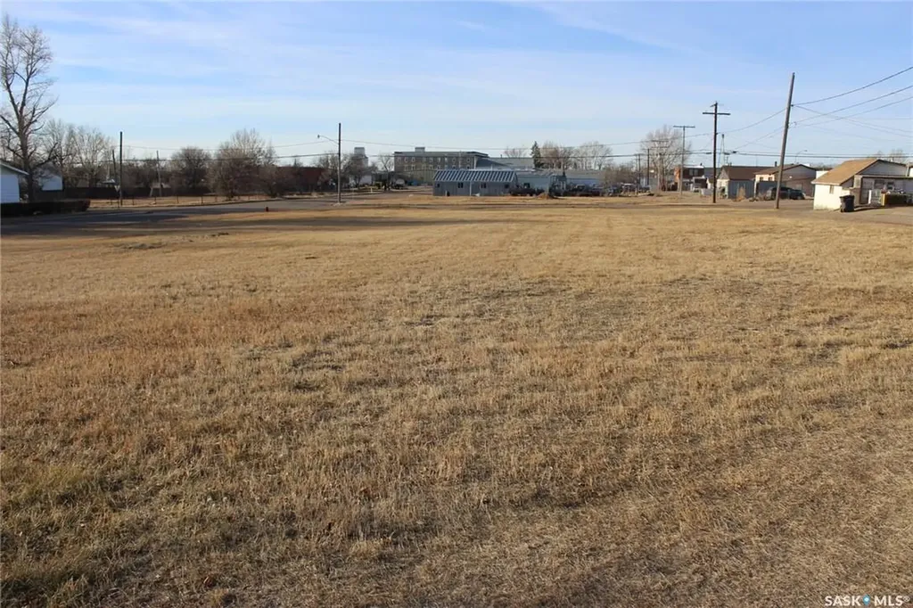 253 2nd Avenue E Shaunavon SK S0N 2M0