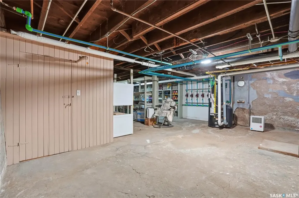 418 Main Street Gravelbourg SK S0H 1X0
