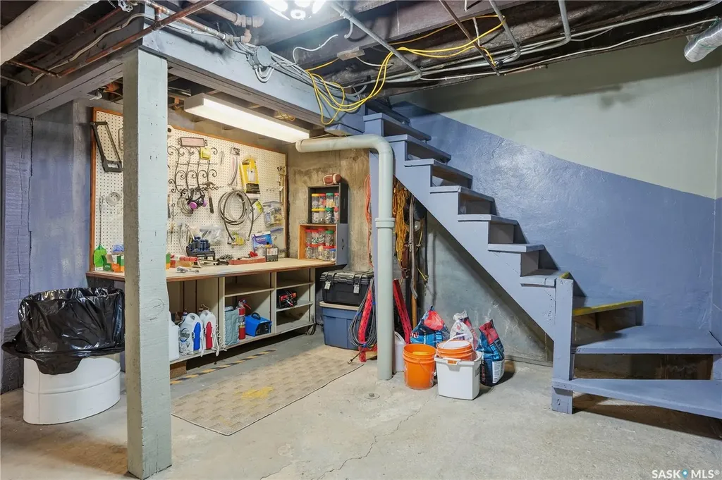 418 Main Street Gravelbourg SK S0H 1X0