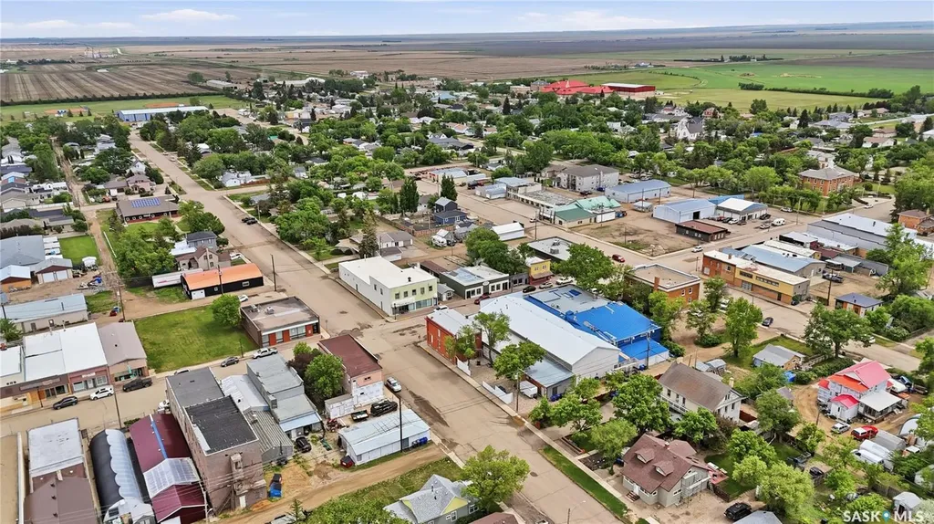 418 Main Street Gravelbourg SK S0H 1X0