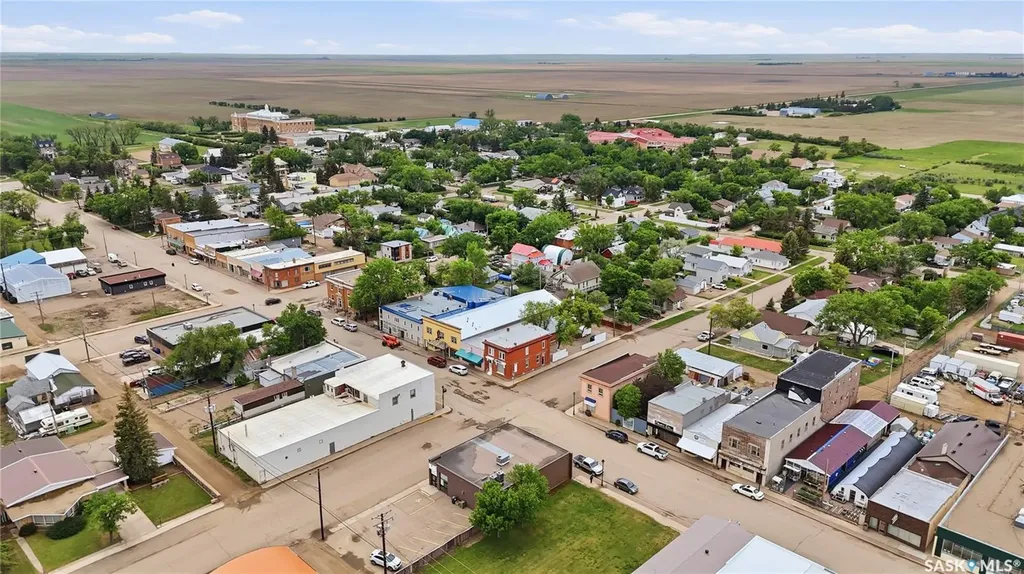 418 Main Street Gravelbourg SK S0H 1X0