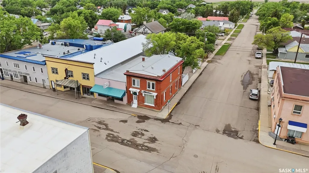 418 Main Street Gravelbourg SK S0H 1X0