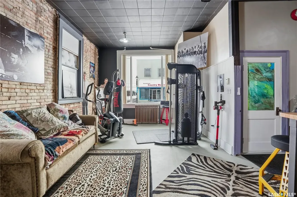 418 Main Street Gravelbourg SK S0H 1X0