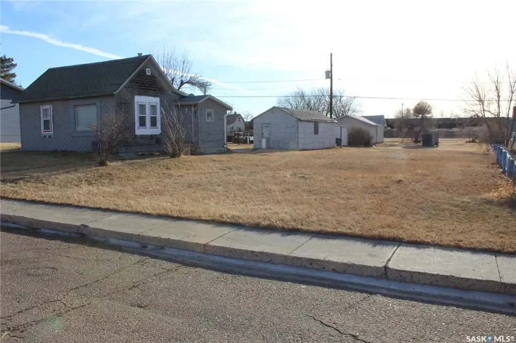 274 2nd Avenue E Shaunavon SK S0N 2M0