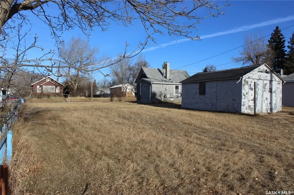 274 2nd Avenue E Shaunavon SK S0N 2M0