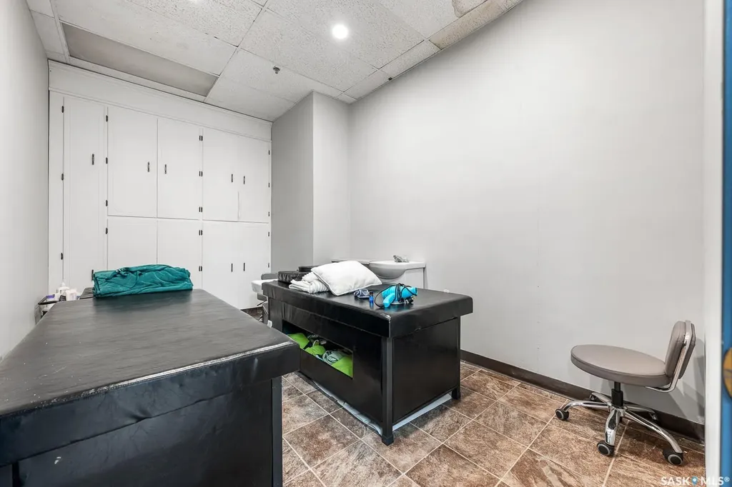 1840 Rose Street Regina SK S4P 0J2