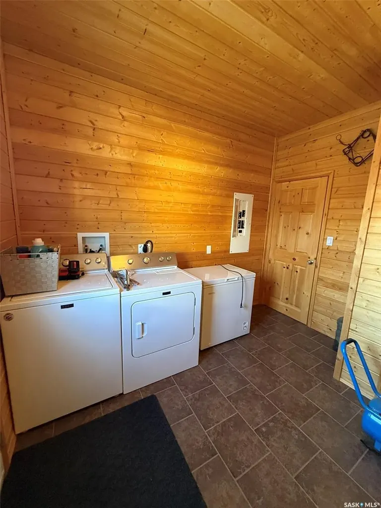 129 North Shore Road Chitek Lake SK S0J 0L0