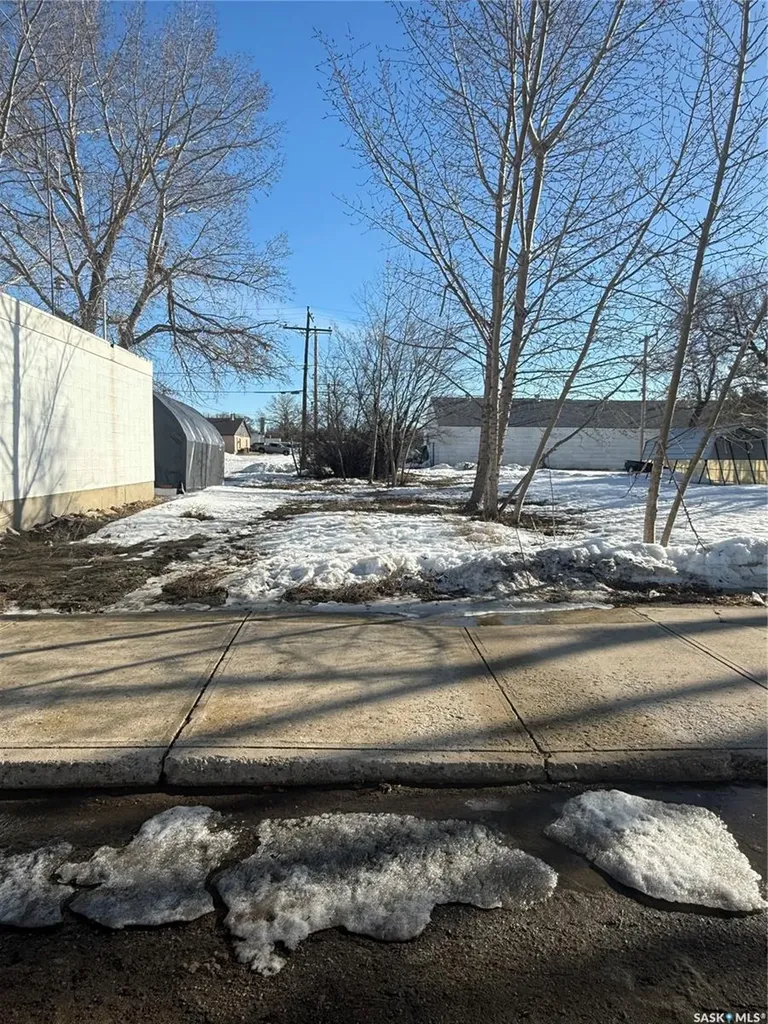 248 Centre Street Shaunavon SK S0N 2M0