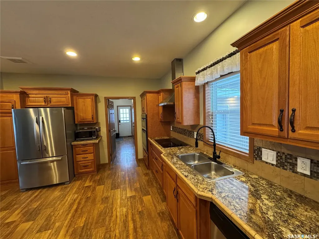 528 Duke Street Imperial SK S0G 2J0