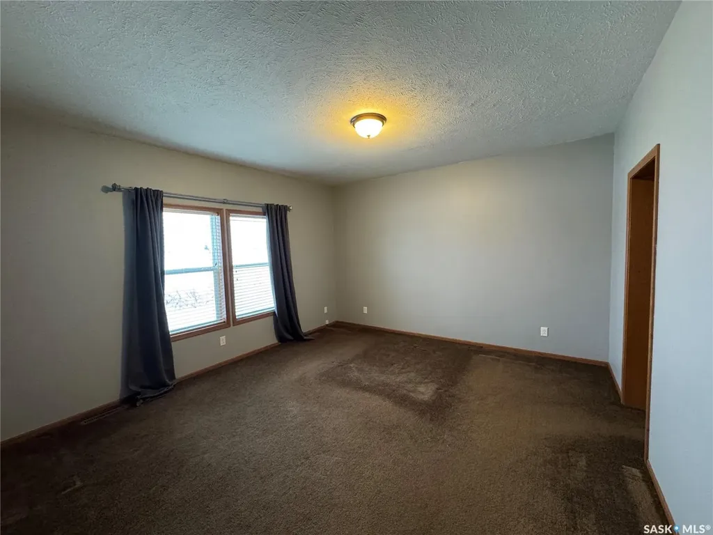 528 Duke Street Imperial SK S0G 2J0