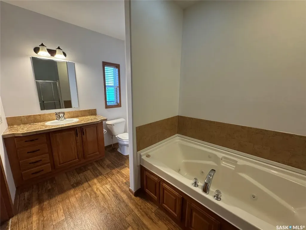528 Duke Street Imperial SK S0G 2J0