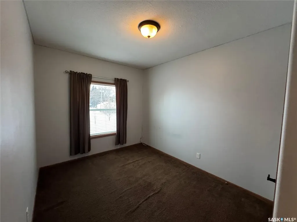 528 Duke Street Imperial SK S0G 2J0