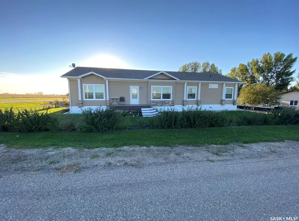 528 Duke Street Imperial SK S0G 2J0