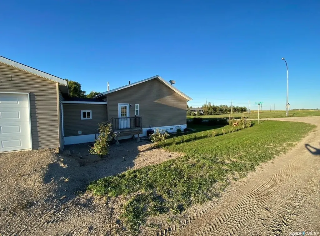 528 Duke Street Imperial SK S0G 2J0