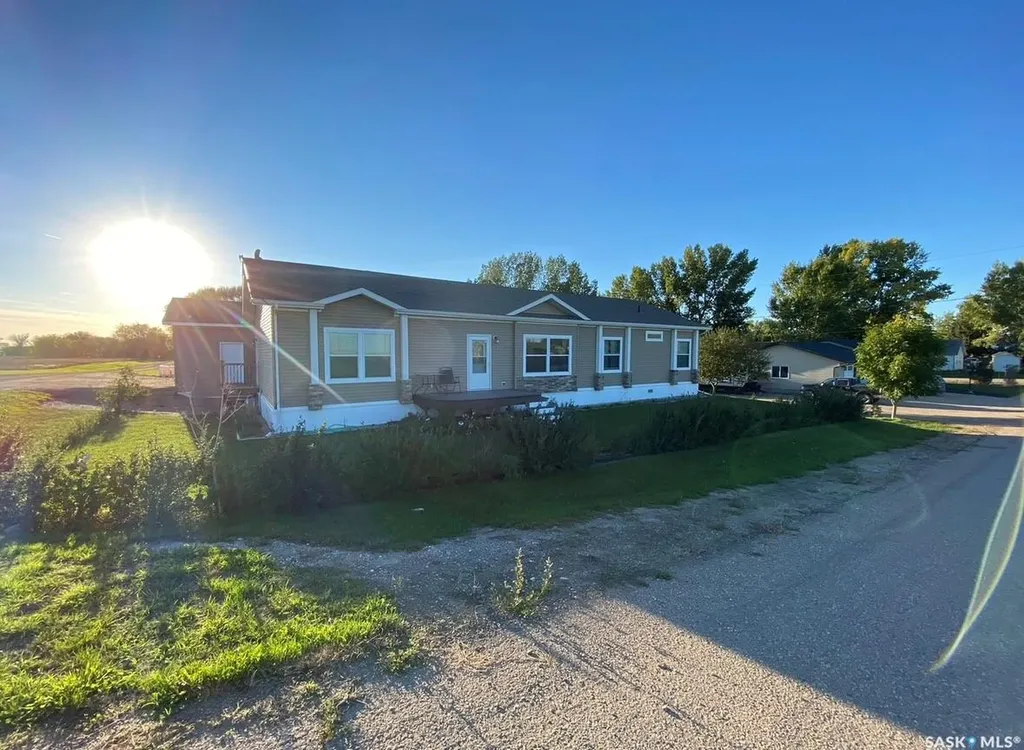 528 Duke Street Imperial SK S0G 2J0