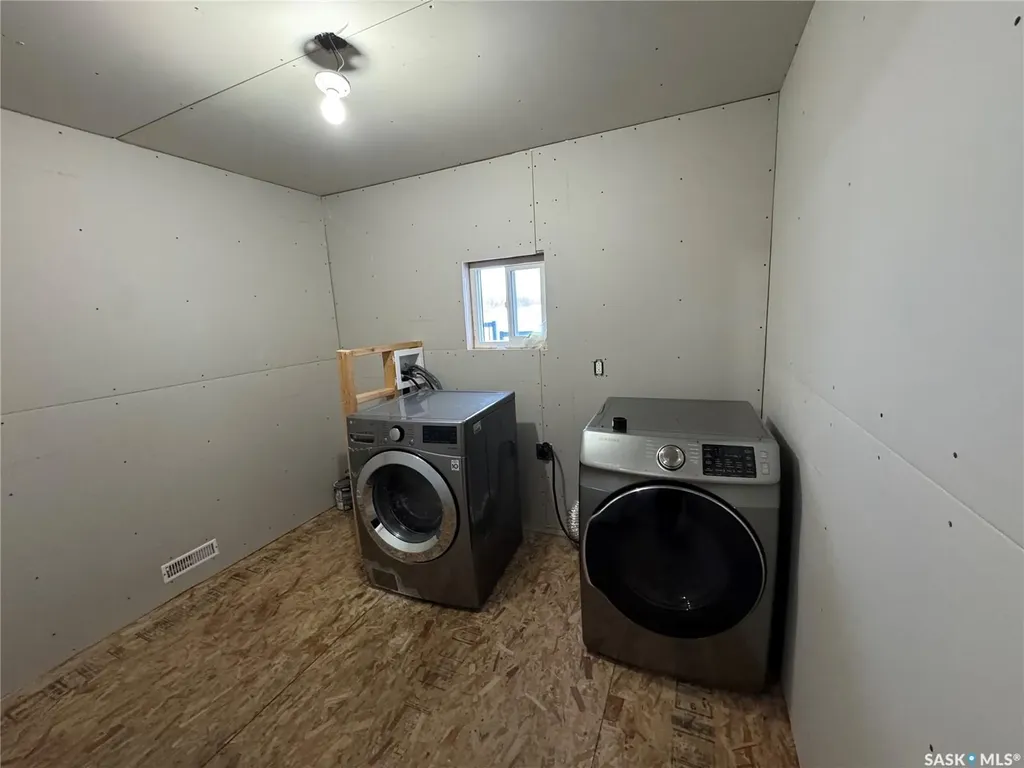 528 Duke Street Imperial SK S0G 2J0