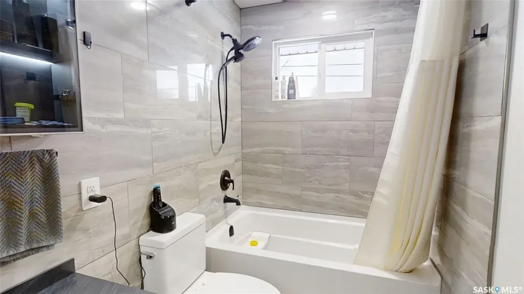 4 Churchill Place Kindersley SK S0L 1S0